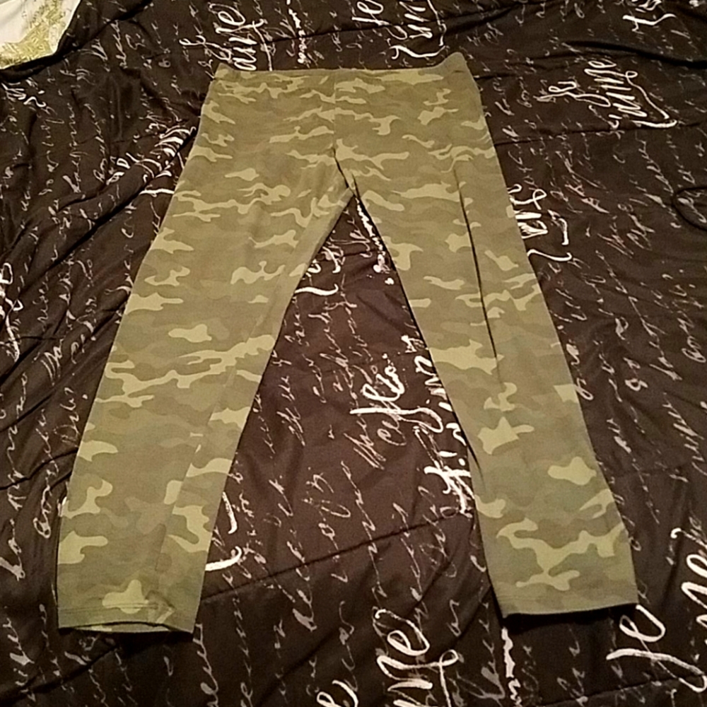 Camo leggings